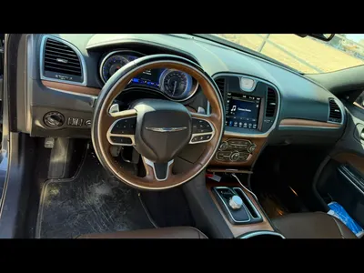 2019 كرايسلر 300 سي اكزكتيف