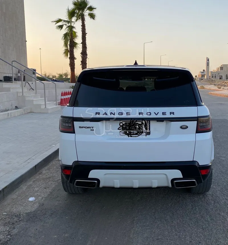 2021 لاند روفر رينج روفر سبورت اتش اس اي