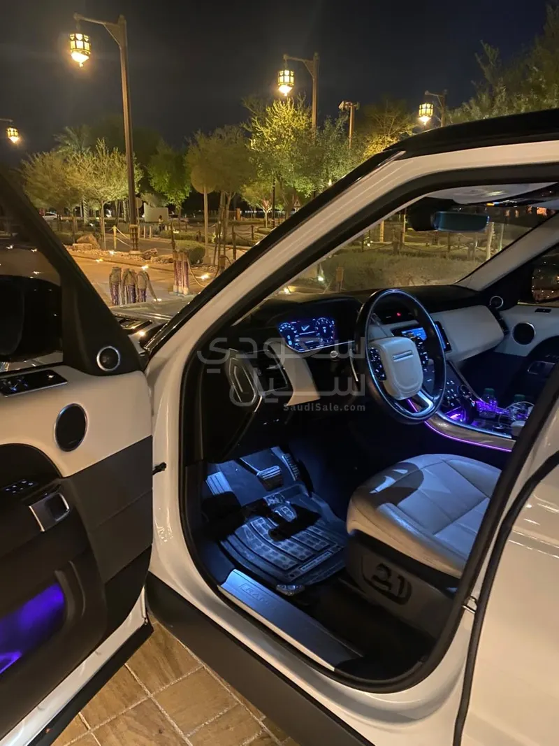 2021 لاند روفر رينج روفر سبورت اتش اس اي