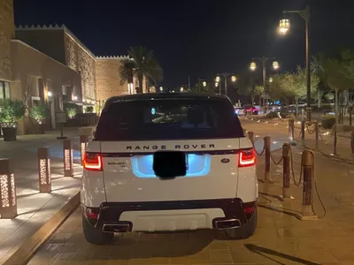 2021 لاند روفر رينج روفر سبورت اتش اس اي