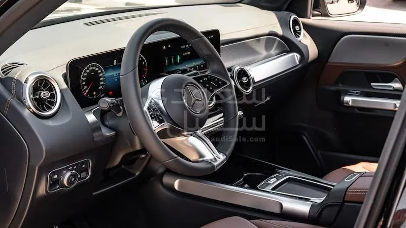 2025 مرسيدس - بنز جي إل بي 200