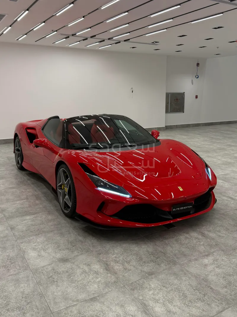 2022 فيراري اف 8 سبايدر