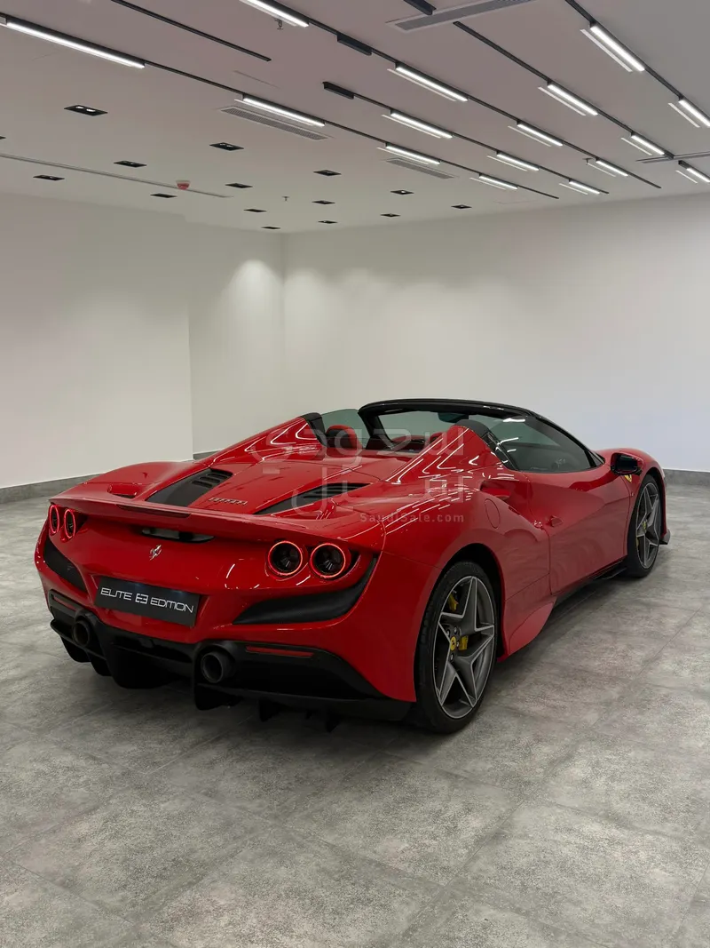 2022 فيراري اف 8 سبايدر