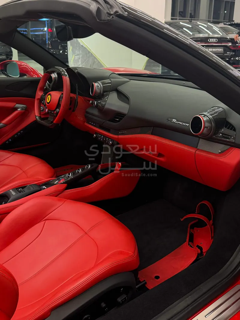 2022 فيراري اف 8 سبايدر