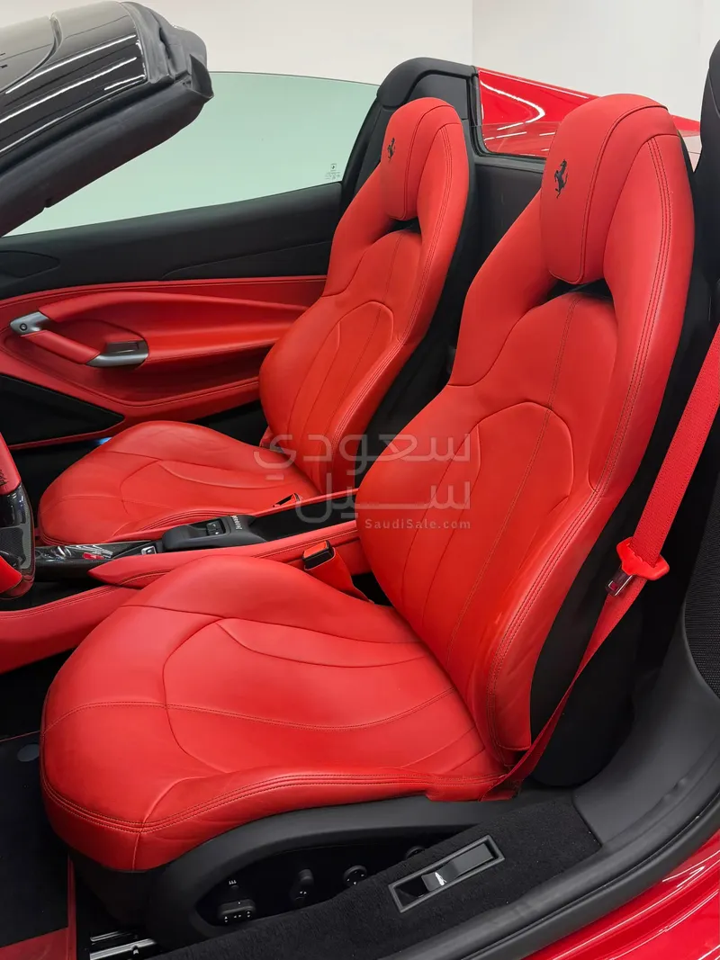 2022 فيراري اف 8 سبايدر