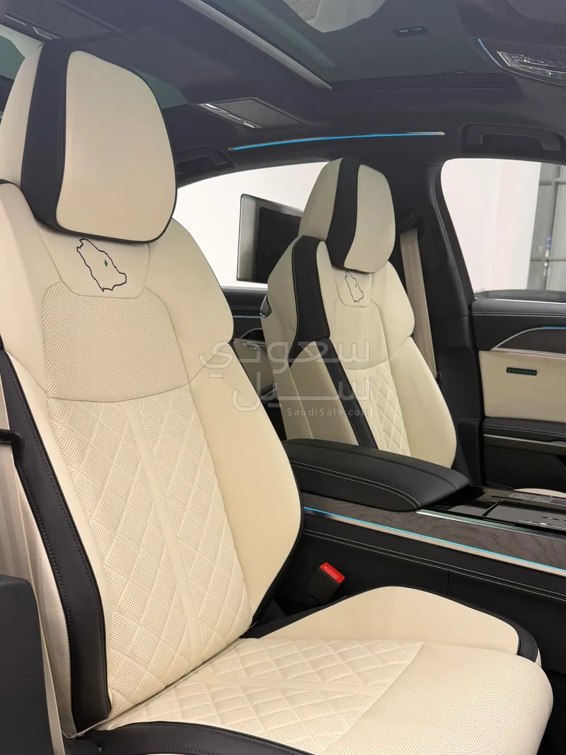 2023 اودي اي 8 ال النسخة السعودية