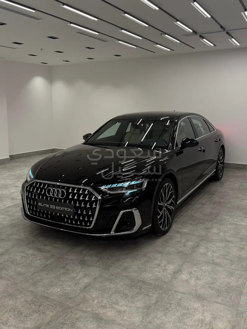2023 اودي اي 8 ال النسخة السعودية