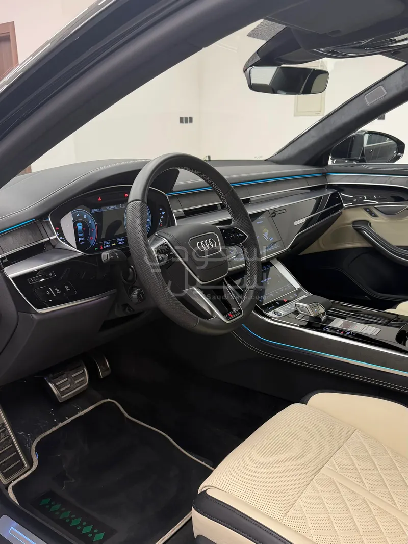 2023 اودي اي 8 ال النسخة السعودية