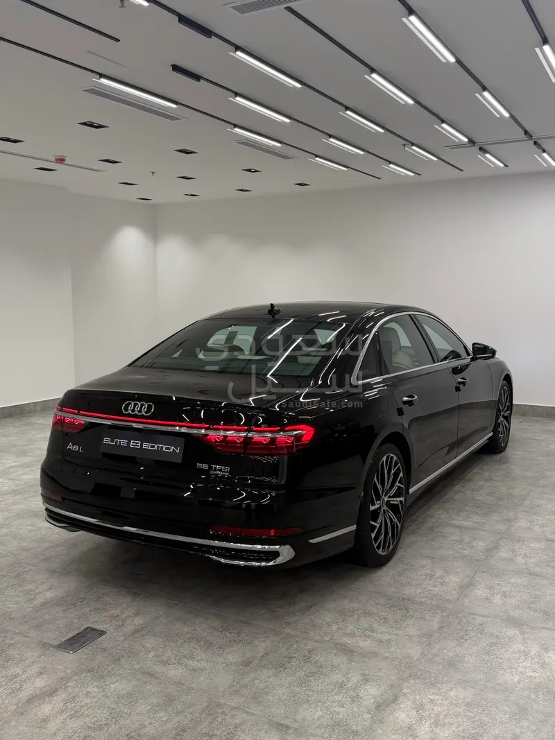 2023 اودي اي 8 ال النسخة السعودية