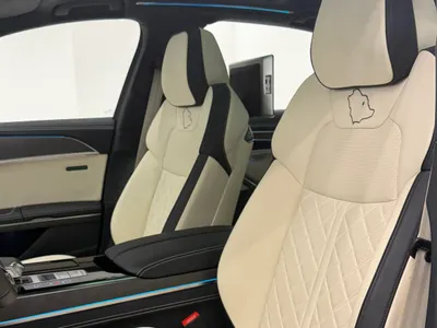 2023 اودي اي 8 ال النسخة السعودية