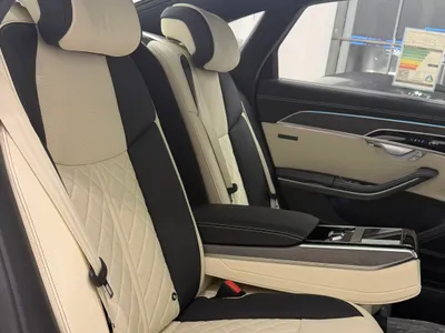 2023 اودي اي 8 ال النسخة السعودية