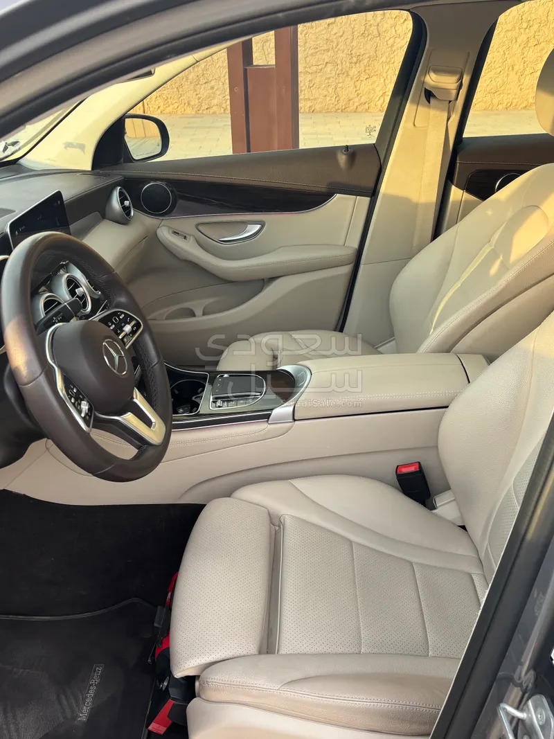 2020 مرسيدس - بنز جي إل سي 200