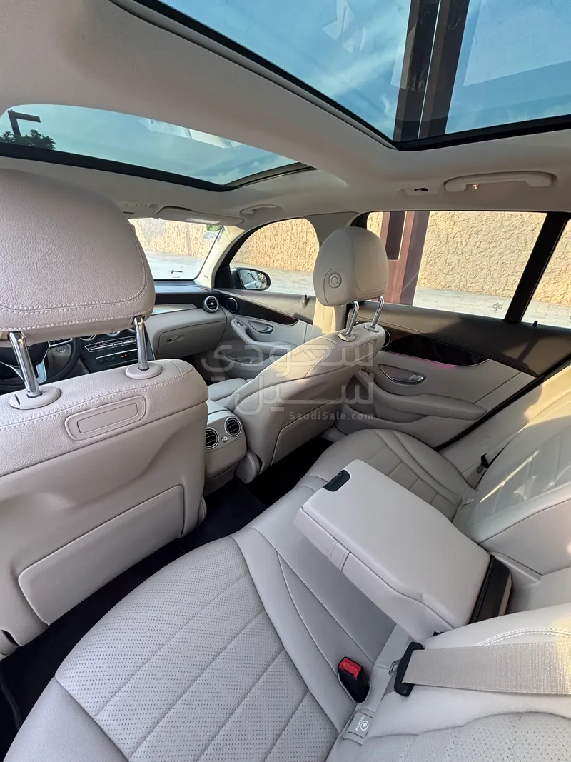 2020 مرسيدس - بنز جي إل سي 200