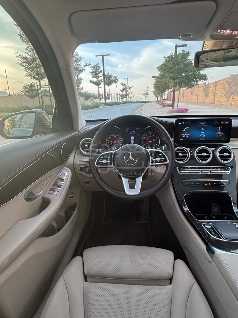 2020 مرسيدس - بنز جي إل سي 200