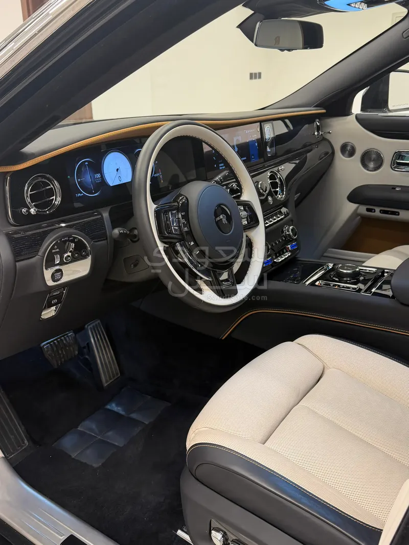 2025 رولز رويس قوست