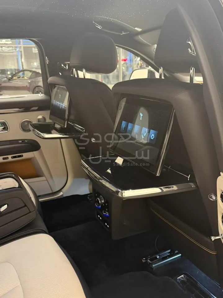 2025 Rolls-Royce Ghost