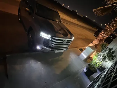 2024 تويوتا لاند كروزر جي اكس ار