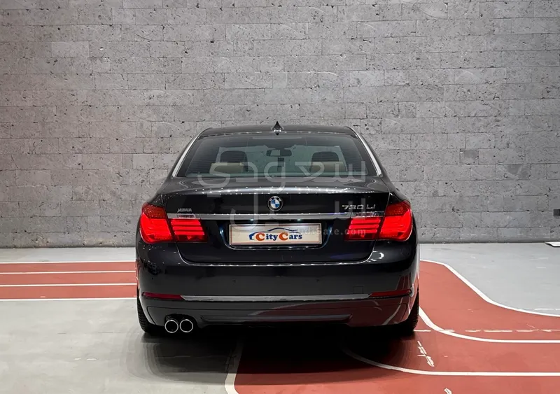 2015 بي ام دبليو الفئة السابعة 730 إل أي