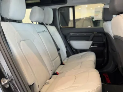 2025 لاند روفر ديفيندر اكس