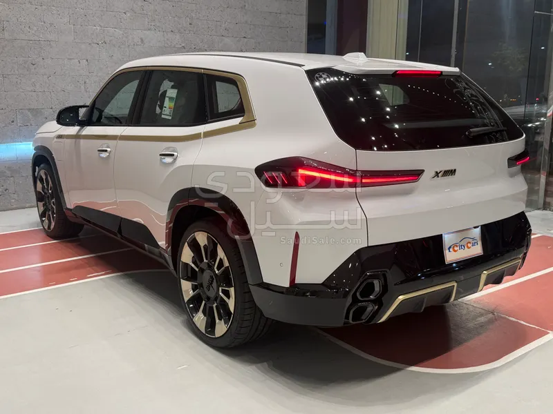 2023 بي ام دبليو اكس ام