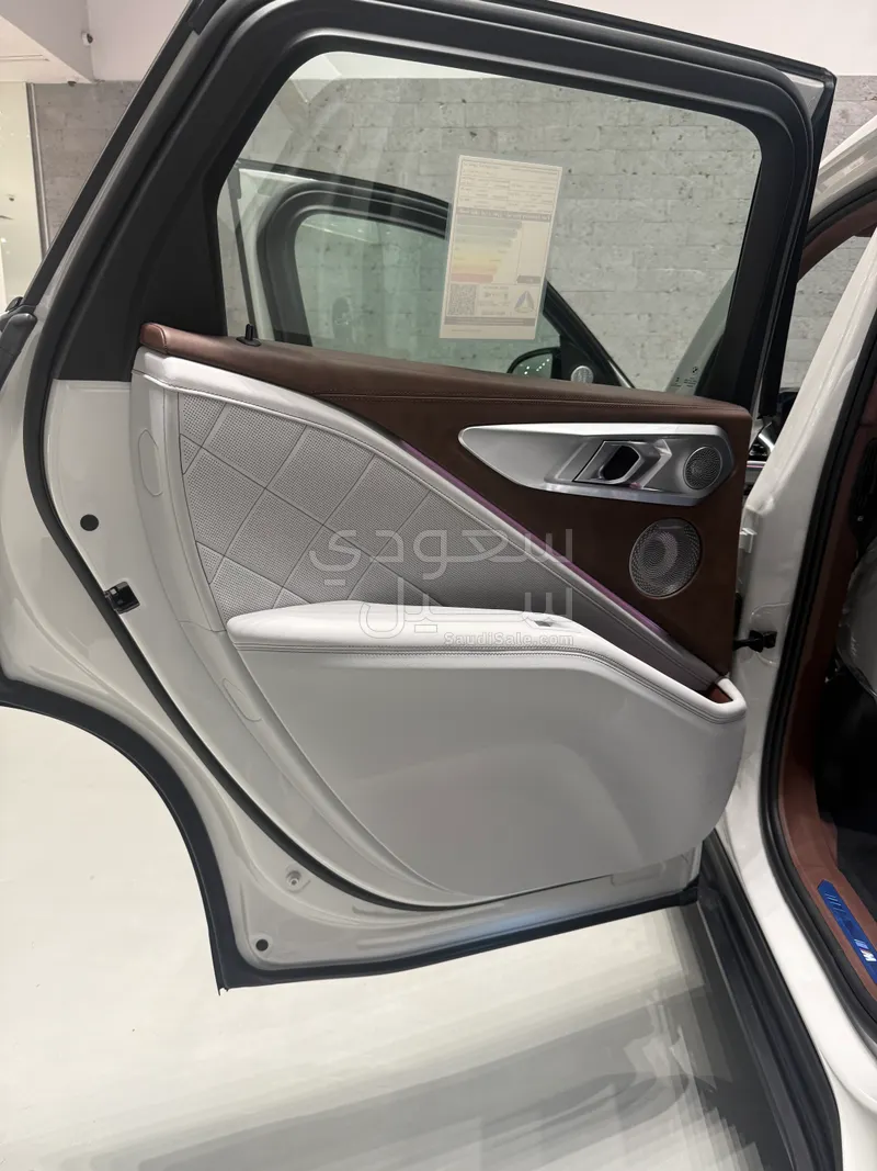 2023 بي ام دبليو اكس ام