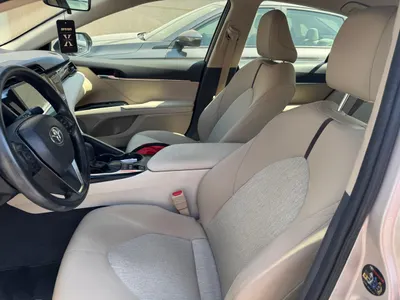 2020 تويوتا كامري ال اي