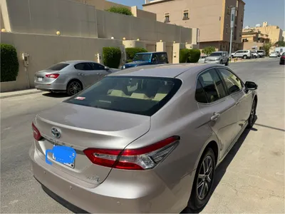 2020 تويوتا كامري ال اي