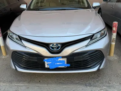 2020 تويوتا كامري ال اي