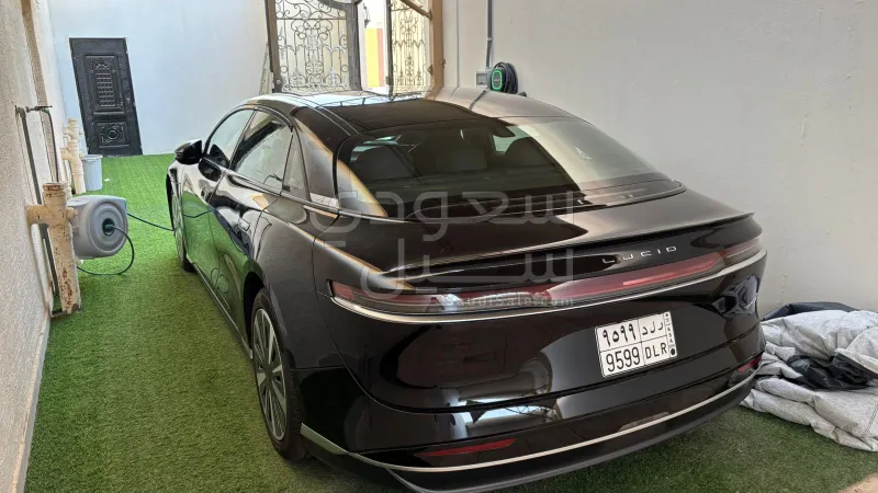 2025 لوسيد اير بيور