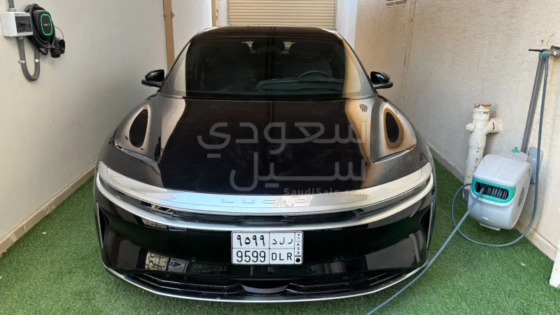 2025 لوسيد اير بيور