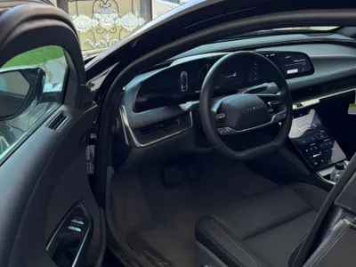 2025 لوسيد اير بيور