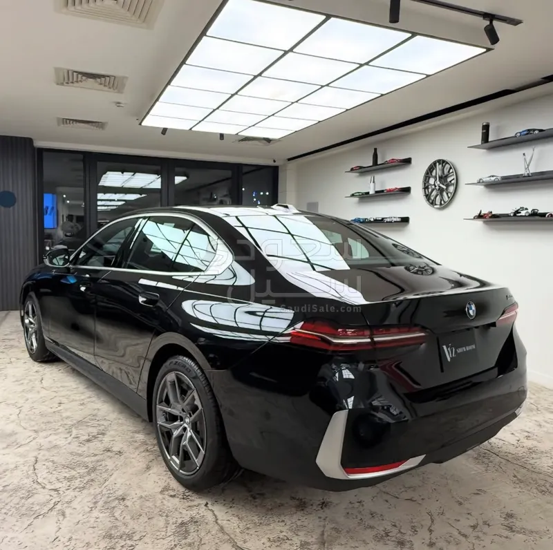 2026 بي ام دبليو الفئة الخامسة 520 أي