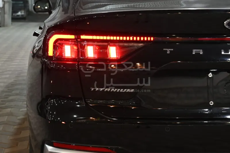 2026 فورد توروس تايتينيوم