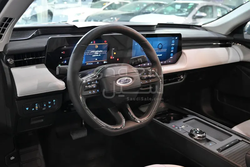 2026 فورد توروس ترند