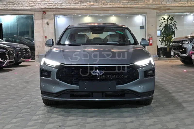 2026 فورد توروس ترند