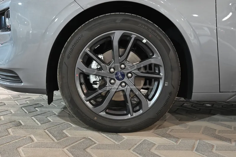 2026 فورد توروس ترند