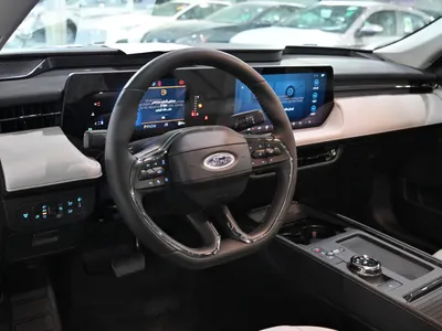 2026 فورد توروس ترند