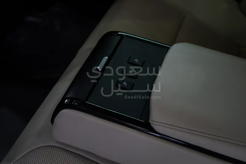 2023 تويوتا كراون