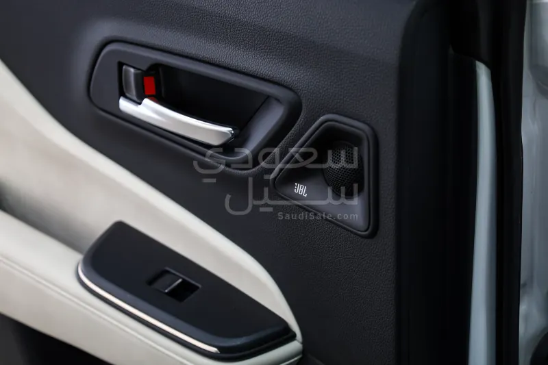 2023 تويوتا كراون