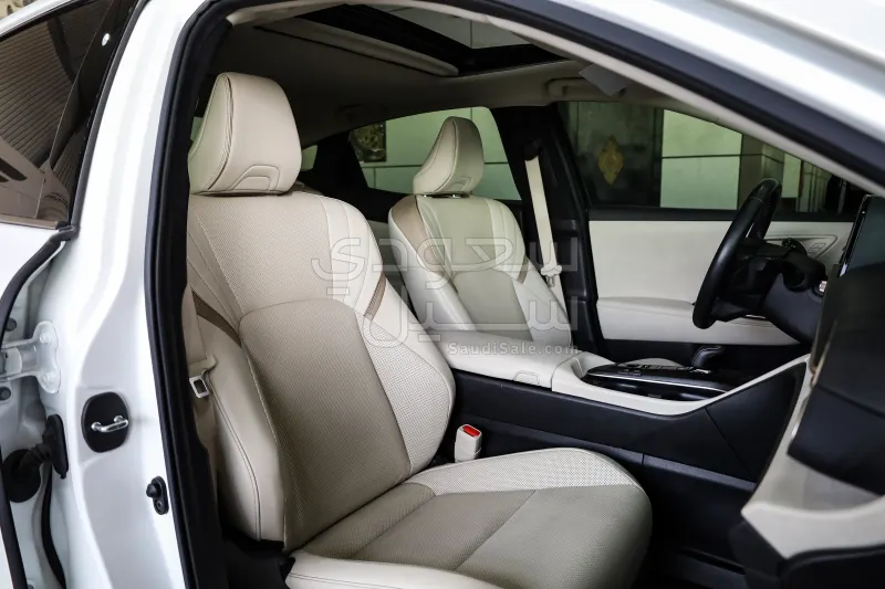 2023 تويوتا كراون