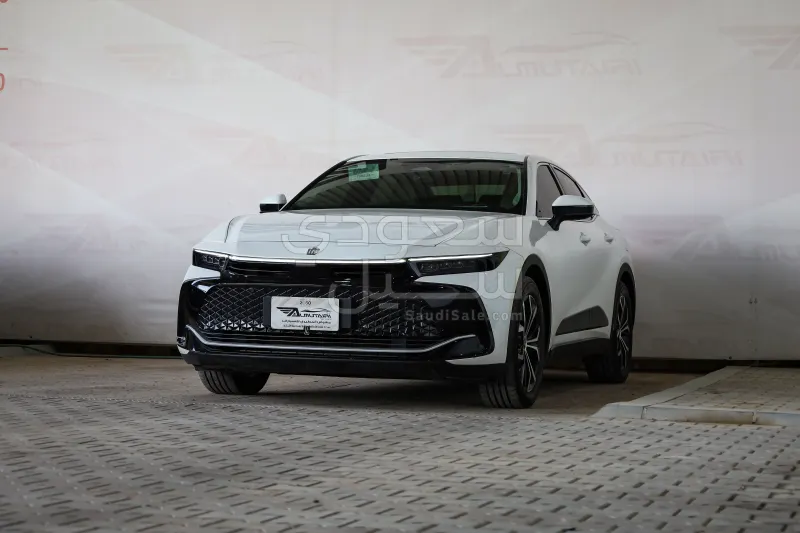 2023 تويوتا كراون