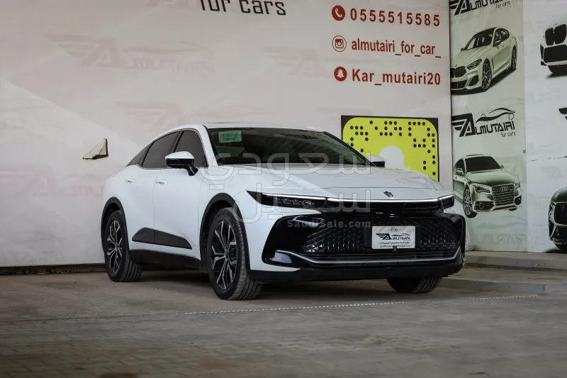 2023 تويوتا كراون