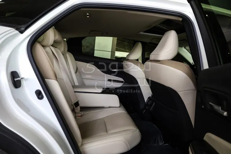 2023 تويوتا كراون