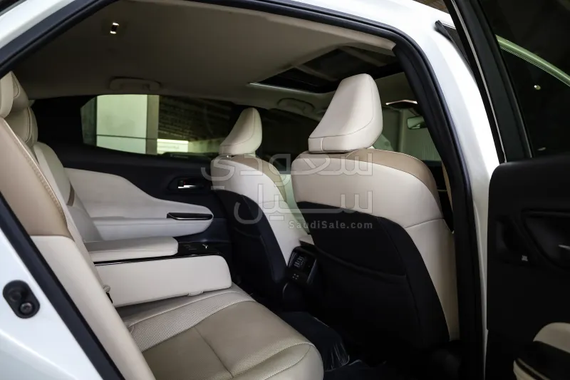 2023 تويوتا كراون