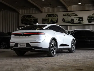 2023 تويوتا كراون