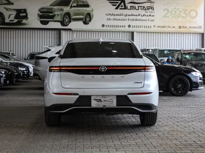 2023 تويوتا كراون