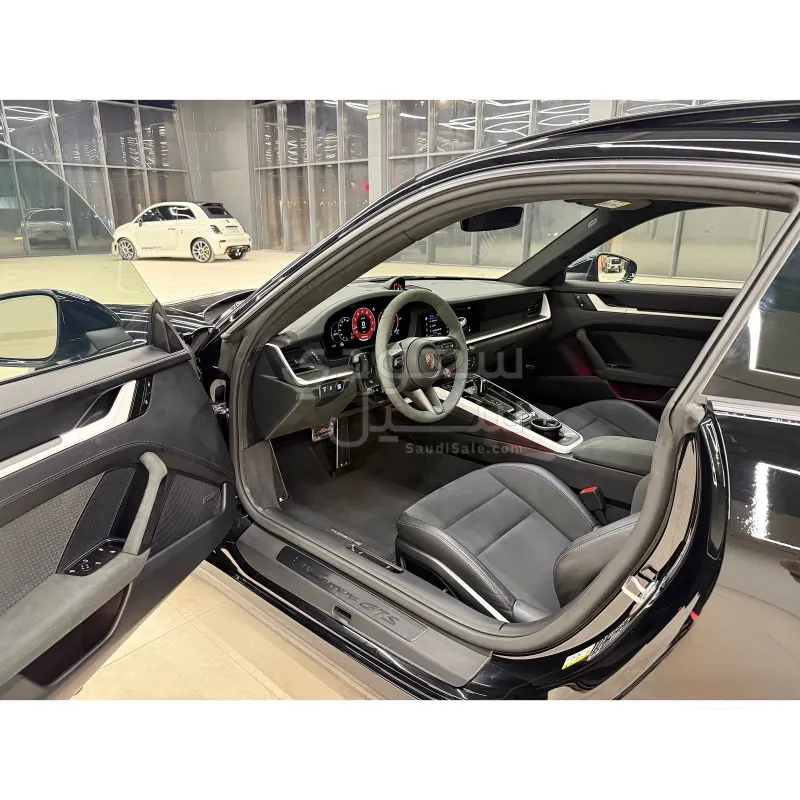 2025 بورش 911 كاريرا جي تي اس