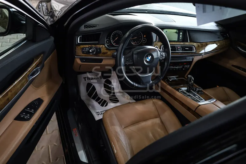 2014 بي ام دبليو الفئة السابعة 740 إل أي