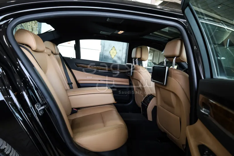 2014 بي ام دبليو الفئة السابعة 740 إل أي