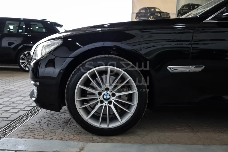 2014 بي ام دبليو الفئة السابعة 740 إل أي